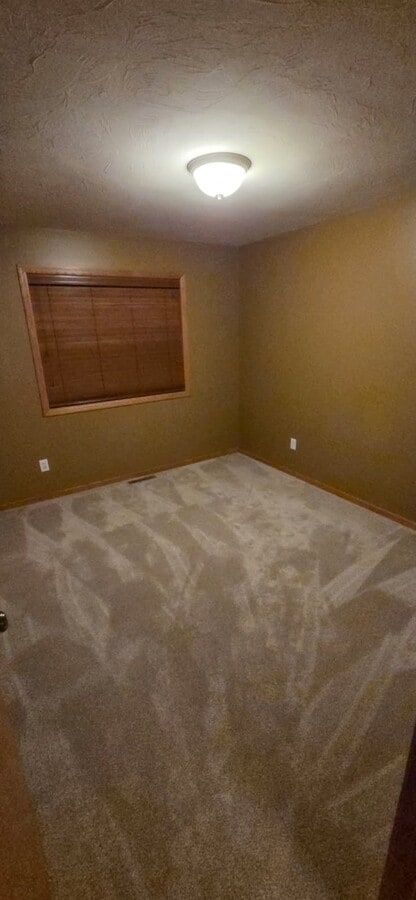 Photo - 2006 Omega Dr