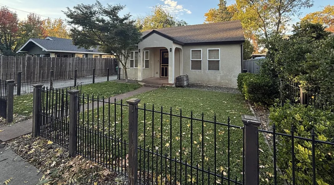 Photo - 184 E 2nd Ave