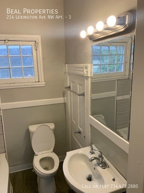 Photo - 214 Lexington Ave NW Unidad 3