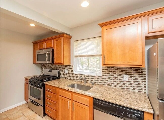 Photo - 797 Forest Glen Rd