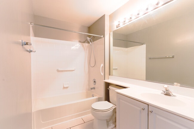 Photo - 2973 Kentshire Cir