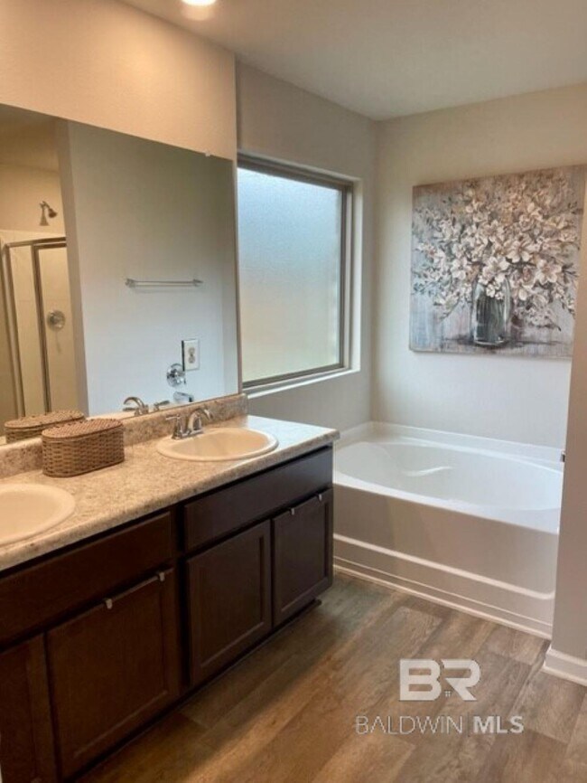 Photo - 1518 Majesty Loop