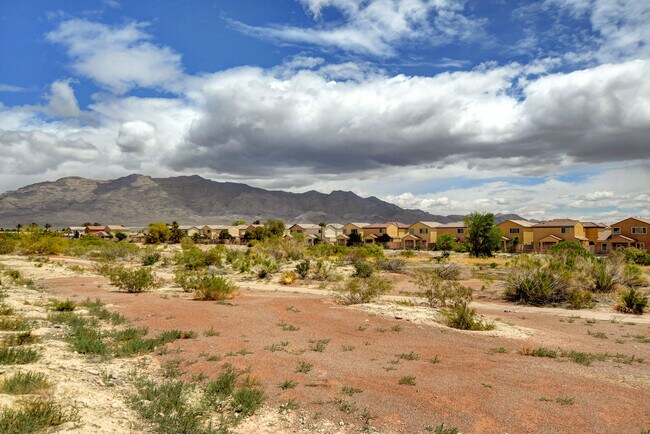 Photo - 8216 Imperial Lakes St