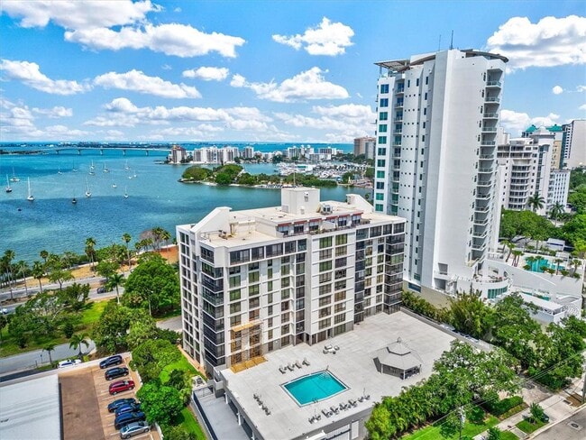 Building Photo - 707 S Gulfstream Ave Unit 906