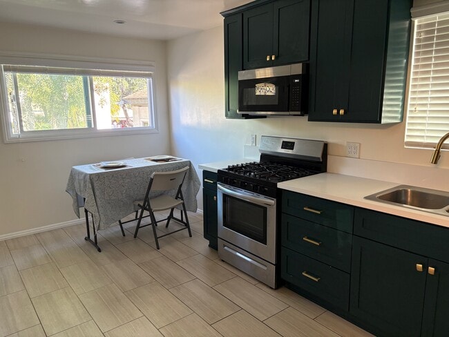 Photo - 8138 Blewett St Unit 1 Bedroom