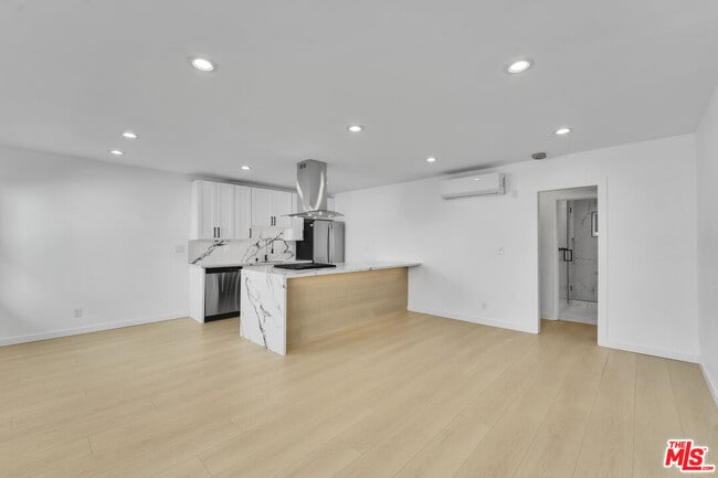 Photo - 926 N Spaulding Ave Unidad 2