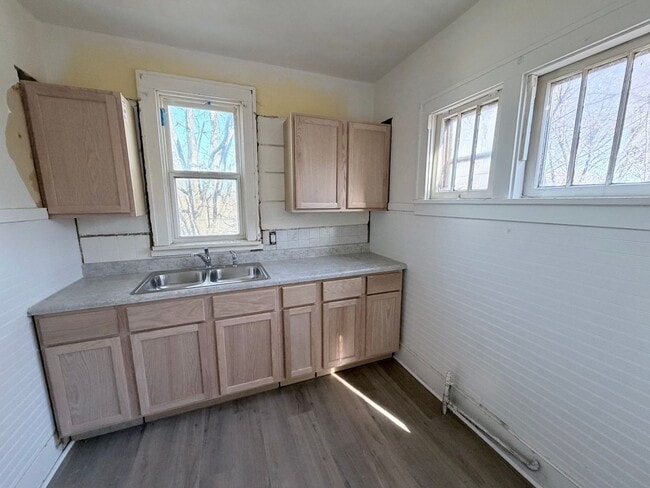 Photo - 2-3 bedroom house for rent in Morningside