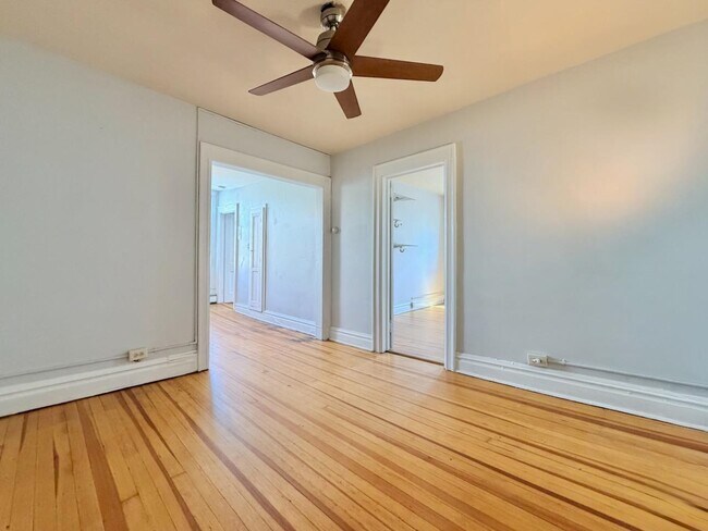 Photo - 409 Monmouth St Unidad 3