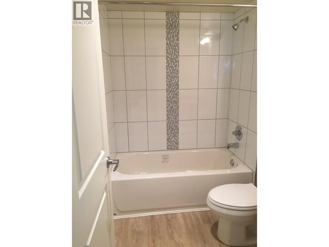 8635 Fremlin St Unit 1xx