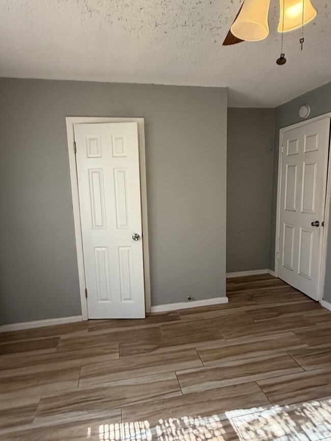 Photo - 5115 Balkin St