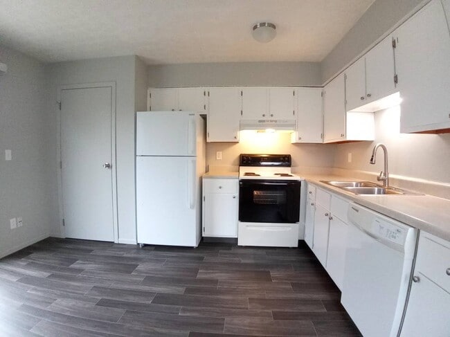 Photo - 3941 Millstone Rd