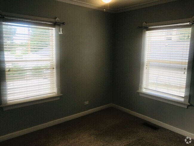 Building Photo - 2916 S 700 E Unit Upstairs Rental