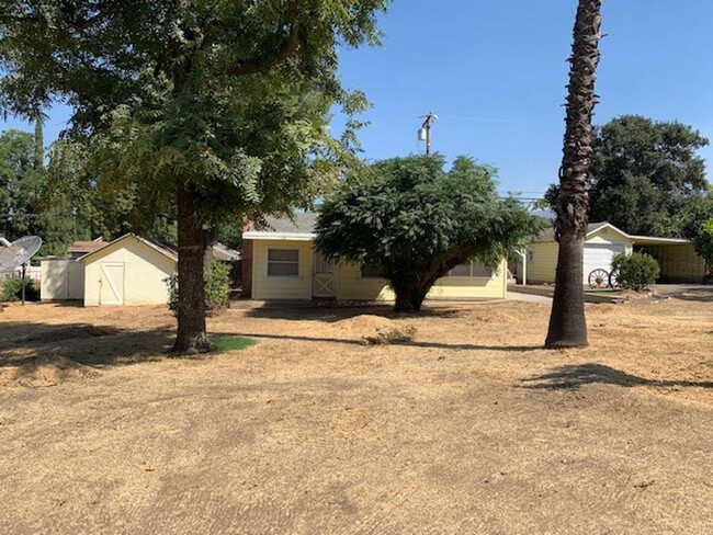 Quaint Yucaipa Home on Large Lot - Quaint Yucaipa Home on Large Lot