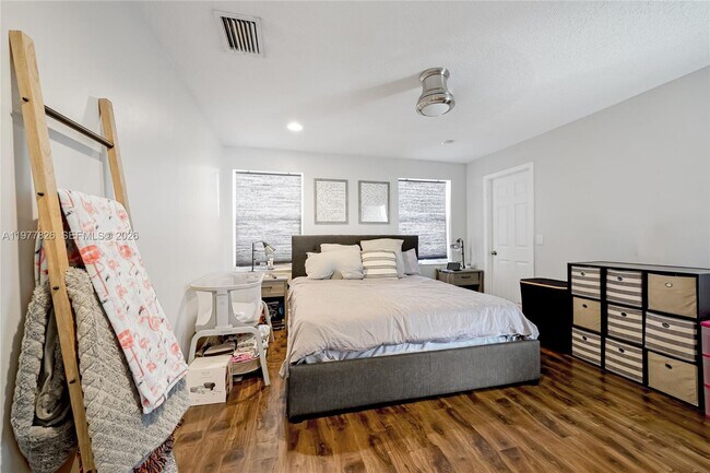 Photo - 1410 SW 106th Terrace