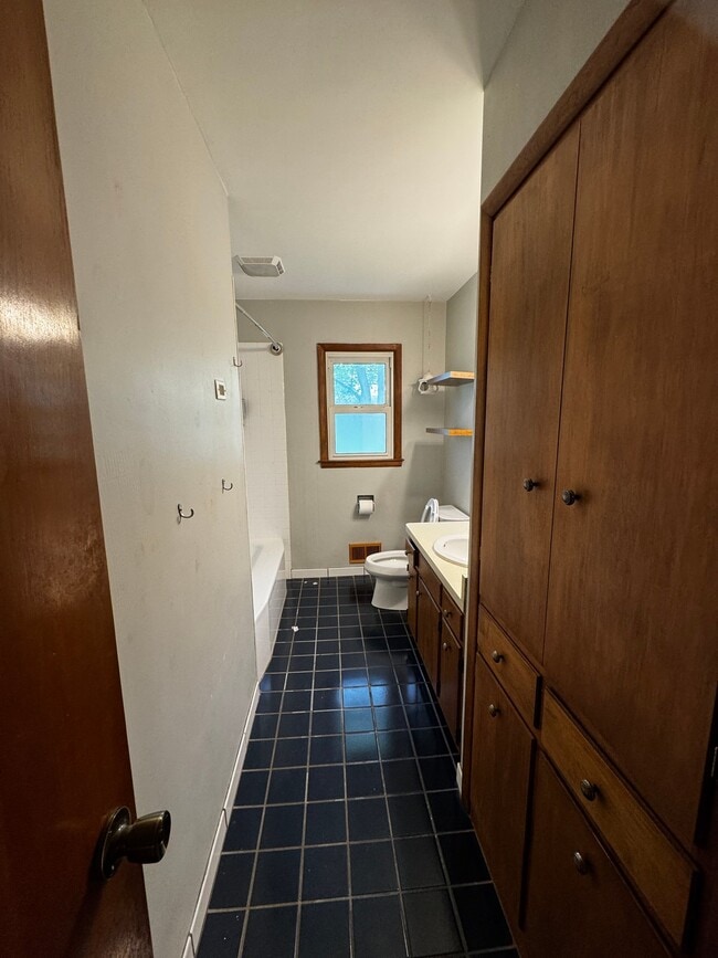 Photo - 2333 Hanover Dr