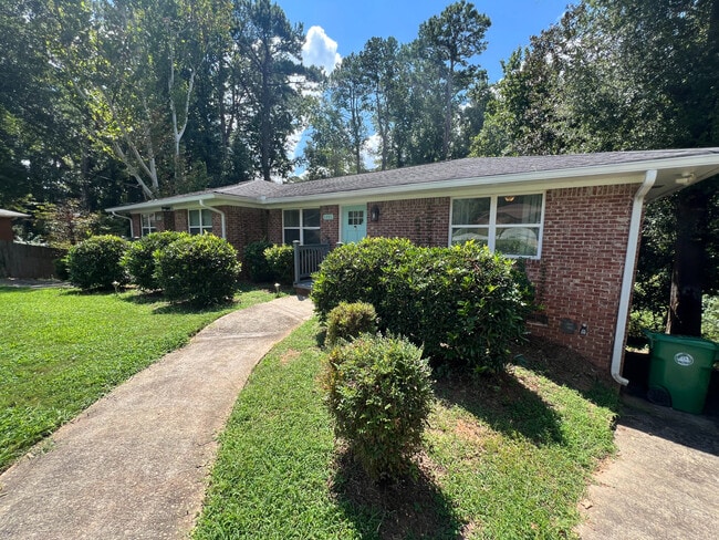 Room in Duplex on Janmar Dr