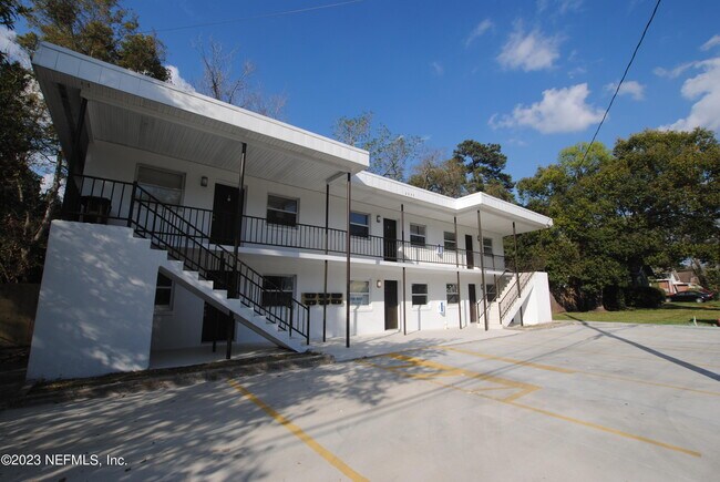 Photo - 2975 Dellwood Ave Unidad 1