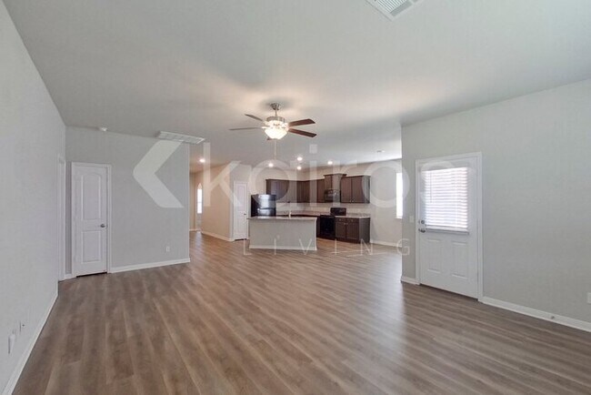 Photo - 900 NW 6th St