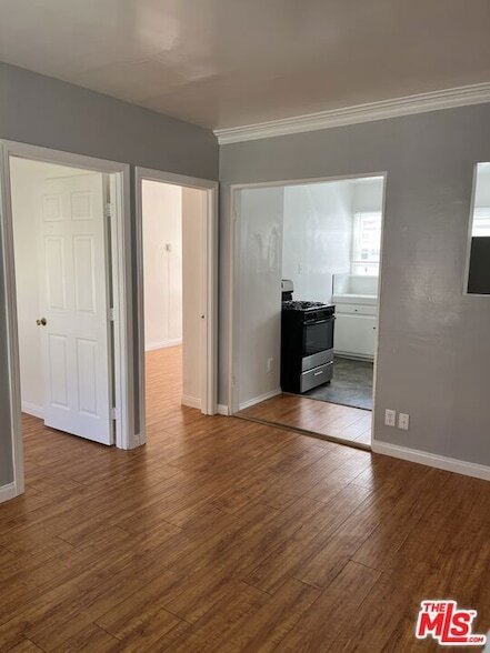 Building Photo - 6767 Yucca St Unit 2 Rental