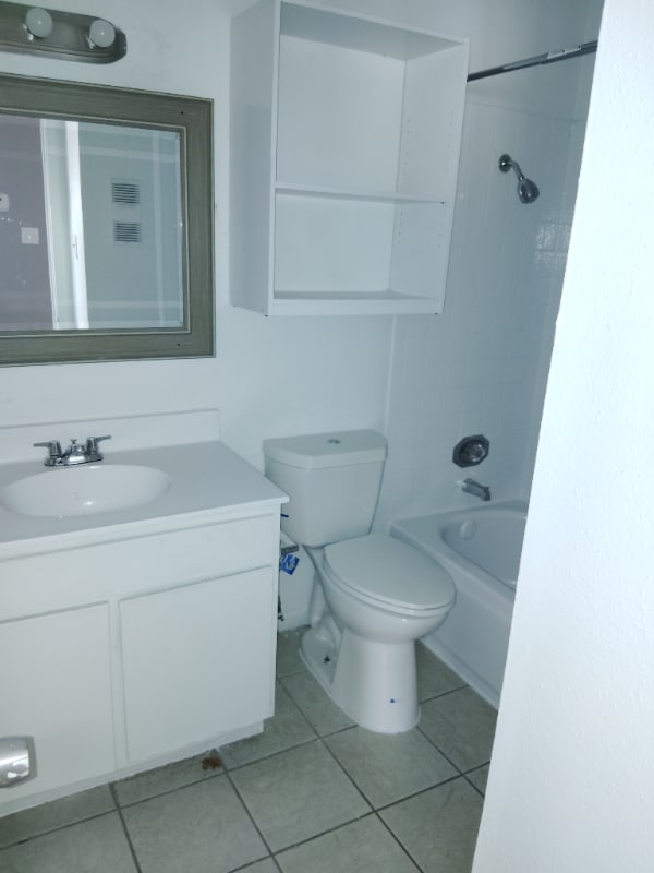 Photo - 10110 Forum Park Dr Unidad 160