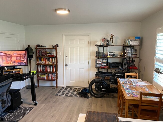 Photo - 926 E 500 S