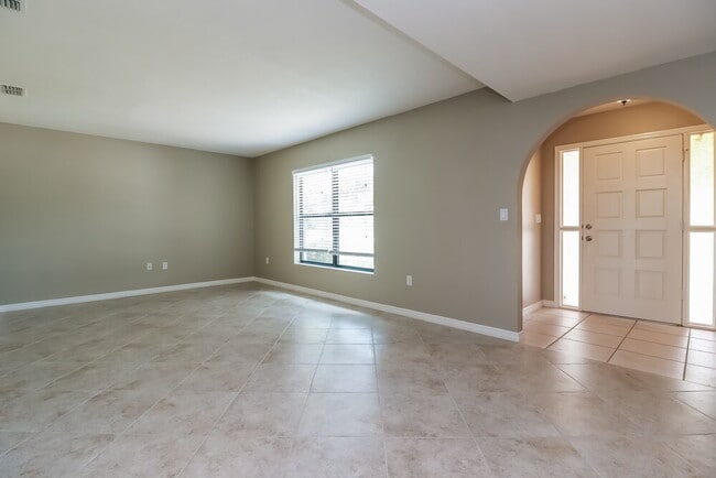 Photo - 1266 Bentley Ave