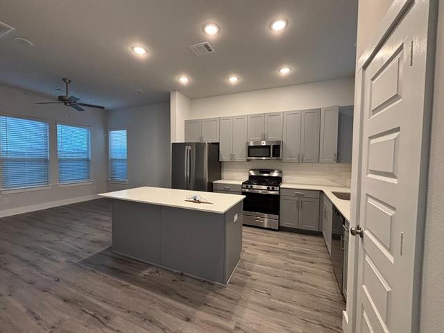 Photo - 825 W Mayfield Rd