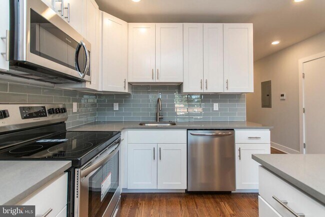 Photo - 814 N Uber St Unit 6