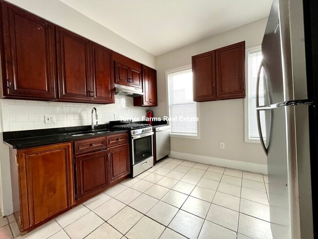 Building Photo - 24 Maryland St Unit 3 Rental