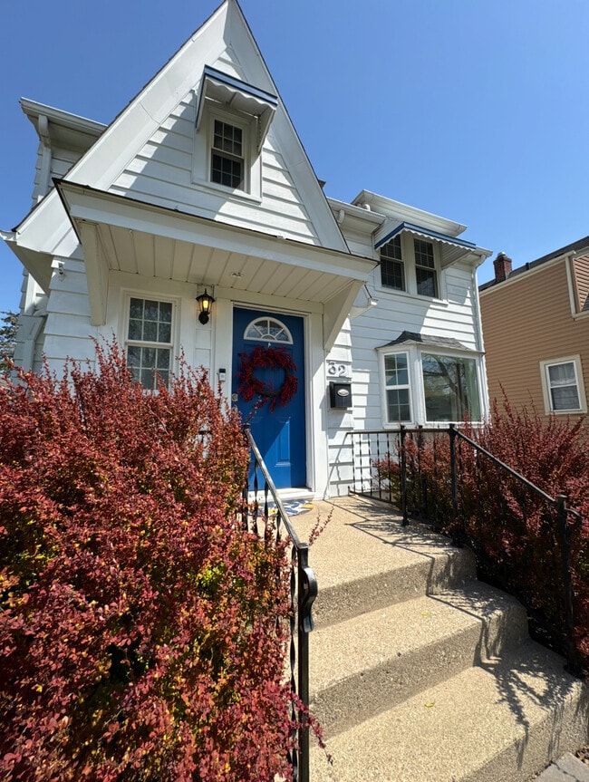 Photo - 32 Verlyn Ave