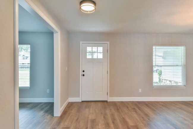 Photo - 4530 SE 14th St