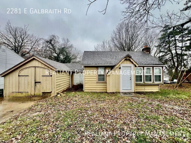 Building Photo - Charming Two-Bedroom Home with Spacious Am...