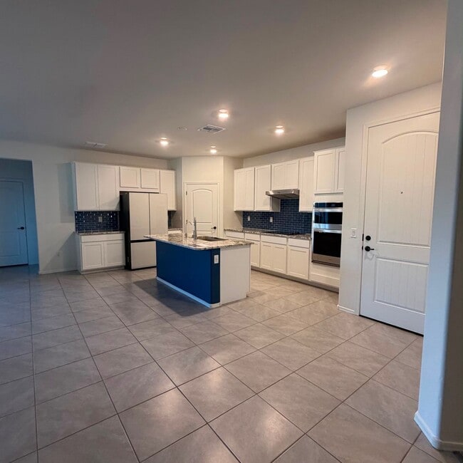 Photo - ***MOVE IN SPECIAL!!!! JULY RENT FREE!!!! Pristine 3 bedroom 2 bath with den on Eastside!!!