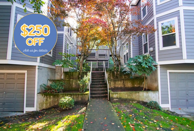 Building Photo - $250 OFF!! Lair Hill-Spacious & Updated 2-... Unit 235-07 Rental