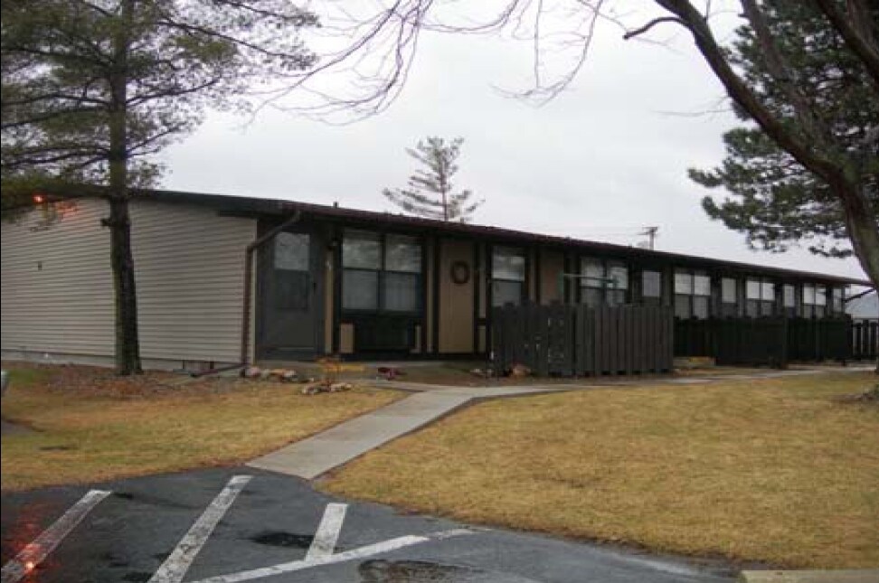 Hampshire Court Apartments - Hampshire Court Apartments