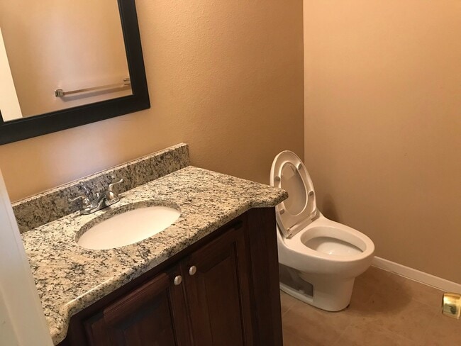 Photo - 4 Bed, 2.5 Bath Duplex