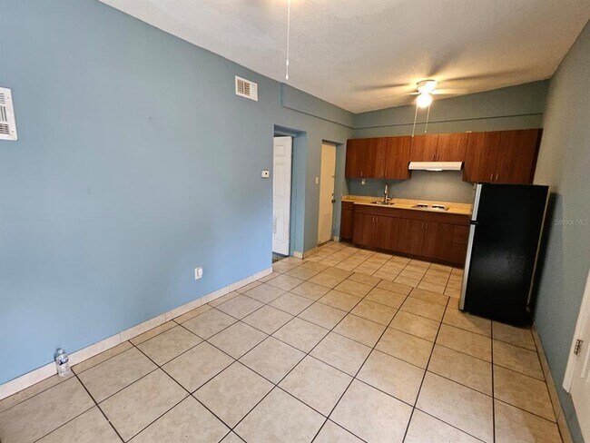 118 N Van Buren Ave