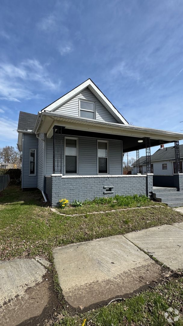 Building Photo - Charming 3-Bedroom Home with Convenient Lo...