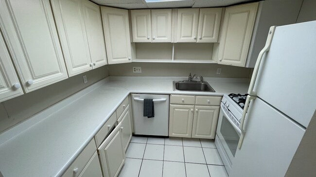 55 Broadlawn Park Unit 18