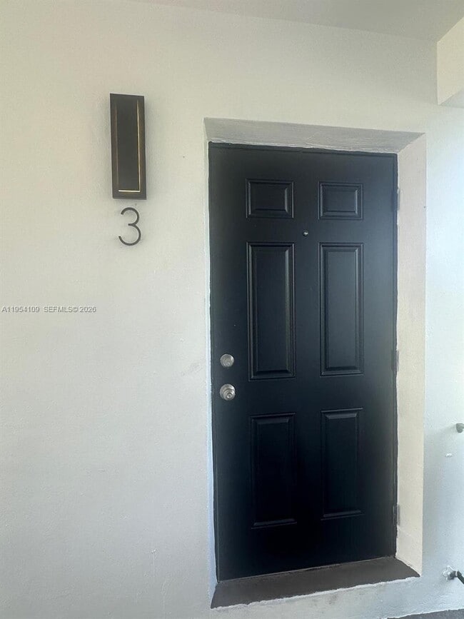 Photo - 3128 SW 12th Pl Unidad 3