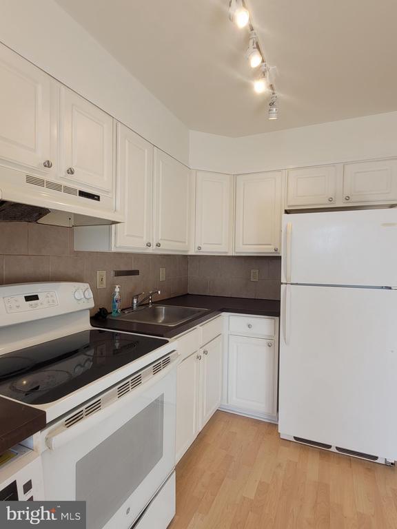 Photo - 2015 Chestnut St Unit 2F