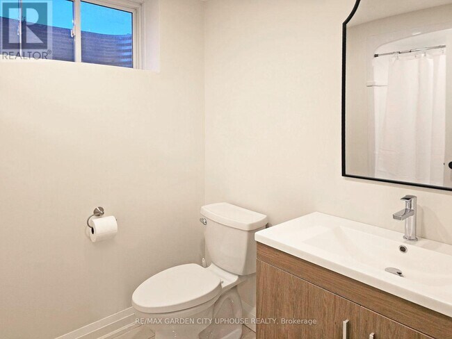 Photo - 11 Manhattan Ct.