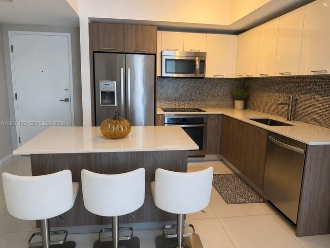 Building Photo - 5252 NW 85th Ave Unit 1803