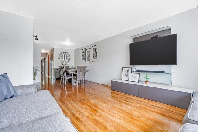 Photo - 125 Elizabeth Ave