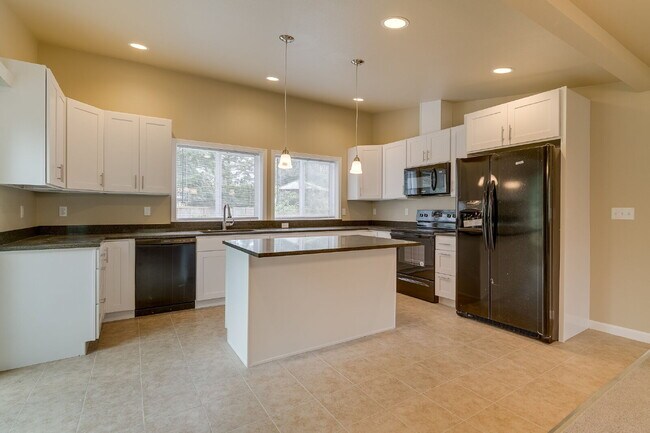 Photo - Kirkland Rambler with Central A/C!