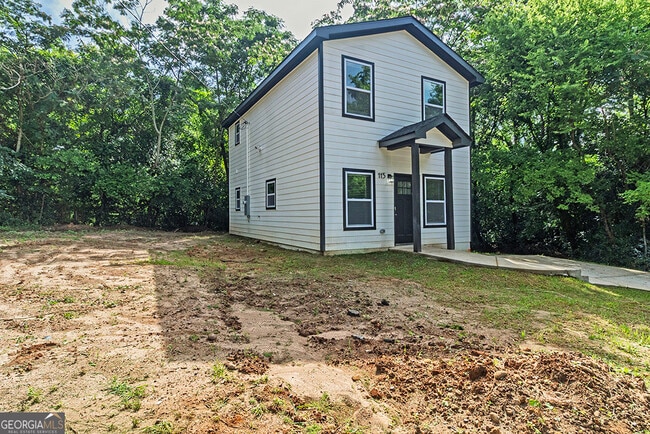 Photo - 114 Emily St