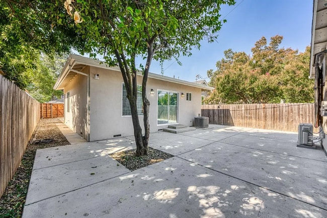 Photo - 3749 Bigler Way