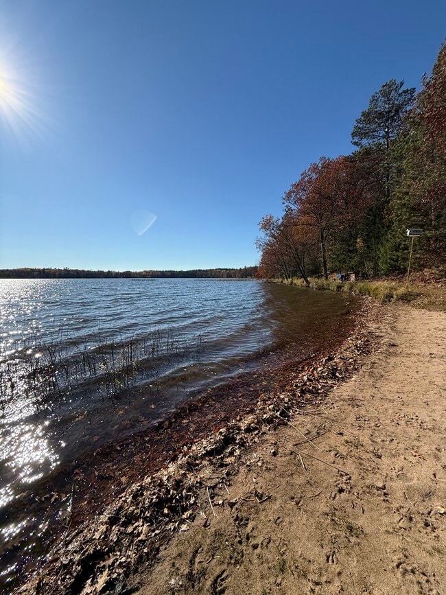 Steps away from beautiful Lake George - 4152 Satuit Ln Unit 3