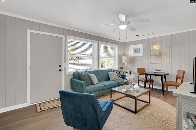 Photo - Pre-Leasing for the 26-27 School Year! - R...