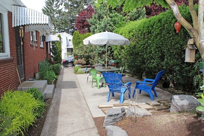 Photo - 1902-1910 N Kilpatrick St - Kenton Unit 1904